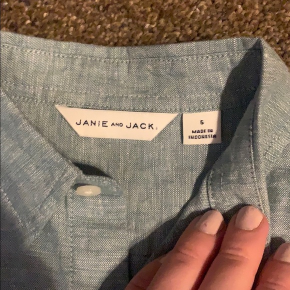 2 boys button ups size S 4/5 - Picture 4 of 5